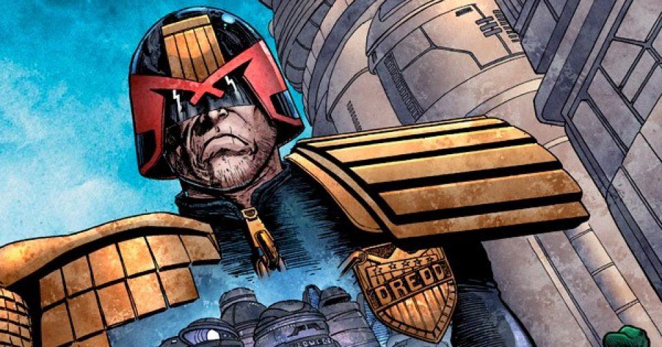 Обложка журнала 2000 ad #2121